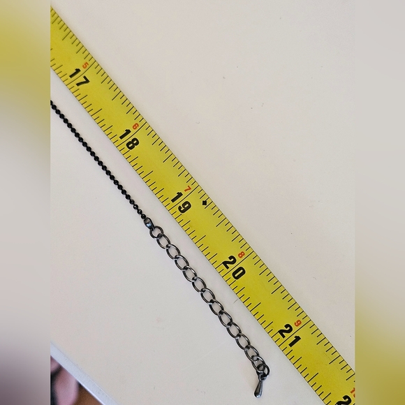 💚 Neon green "LOVE" choker style necklace! - Picture 4 of 5